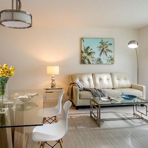 Deluxe Two-Bedroom Apartment